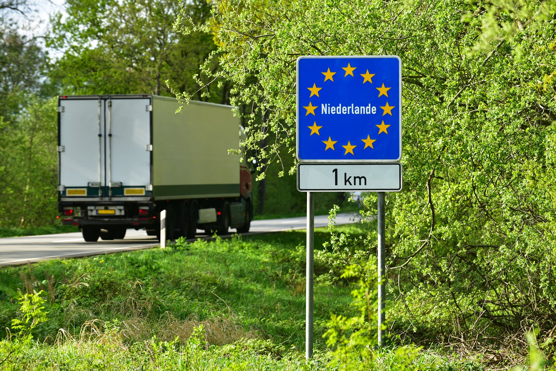 Grenzu-Bertritt-Large-(1)